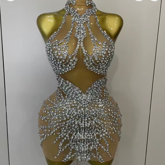 Dress - Picture 2 of 2